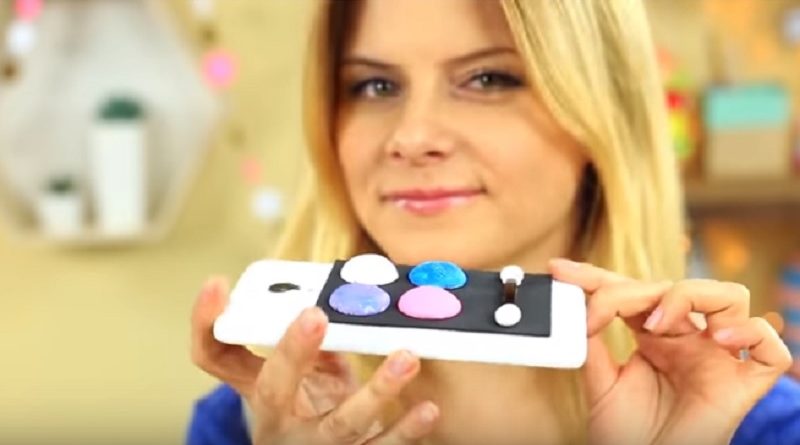 8 Cool DIY Phone Cases (VIDEO)